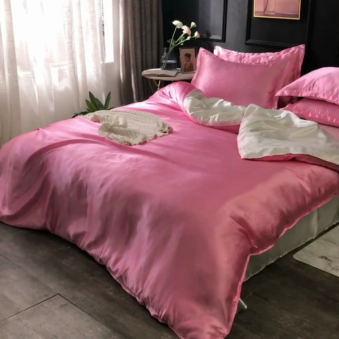 91家纺网 家纺一手货源 找家纺 经年 2025年特价款丝绸水洗冰丝四件套-四件套 直播爆款 粉色白