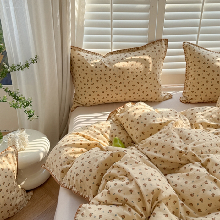 91家纺网 家纺一手货源 找家纺 金丝鸟家纺 2025新款全棉双层纱贝壳边四件套花卉系列 蘑菇园