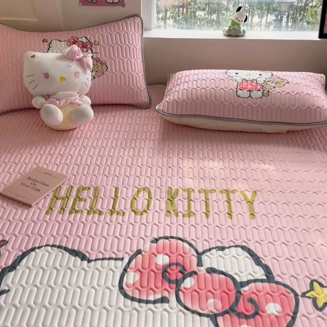 91家纺网 家纺一手货源 找家纺 金爱家 2025新款正版三丽鸥凉感乳胶凉席 布偶kt