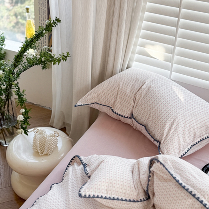 91家纺网 家纺一手货源 找家纺 金丝鸟家纺 2025新款全棉双层纱贝壳边四件套花卉系列 小花