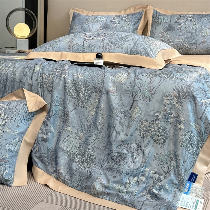 91家纺网 家纺一手货源 找家纺 笙意家纺 2025新款水洗冰丝数码印花拼角宽边夏被 菲尔德-卡其