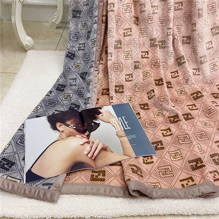 91家纺网 家纺一手货源 找家纺 卡奥2025AB版云貂绒毛毯直播爆款法莱绒休闲盖毯沙发毯午睡毯空调毯子 粉格瑞