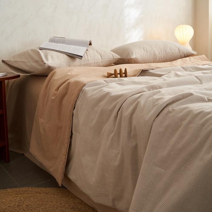 91家纺网 家纺一手货源 找家纺 千朵森 2025新款A类全棉色织水洗棉夏被被子被芯 秋叶桔细条纹