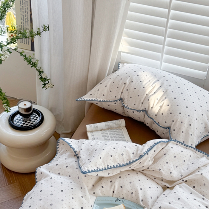 91家纺网 家纺一手货源 找家纺 金丝鸟家纺 2025新款全棉双层纱贝壳边四件套花卉系列 四叶纹