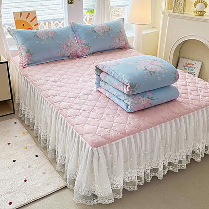 91家纺网 家纺一手货源 找家纺 提花大世界 2025直播爆款全棉活性印花夹棉床盖床裙花边四件套 美琳庄园-粉