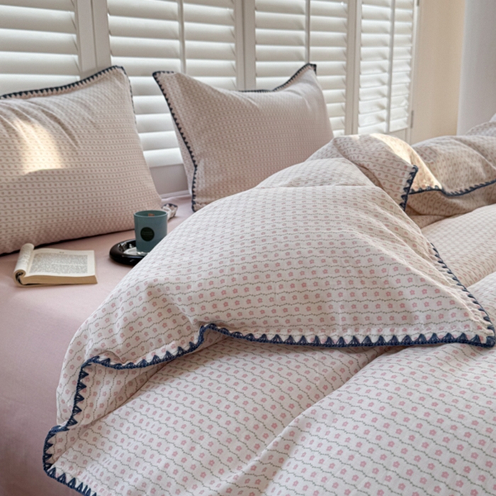 91家纺网 家纺一手货源 找家纺 金丝鸟家纺 2025新款全棉双层纱贝壳边四件套花卉系列 小花