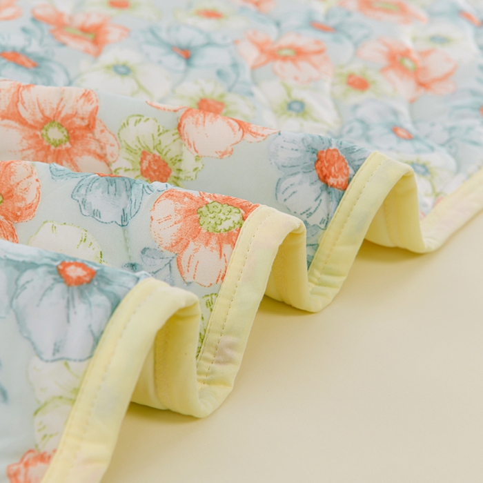 91家纺网 家纺一手货源 找家纺 圣楚 2025新款梦境凉感丝夏凉被 c多彩缤纷