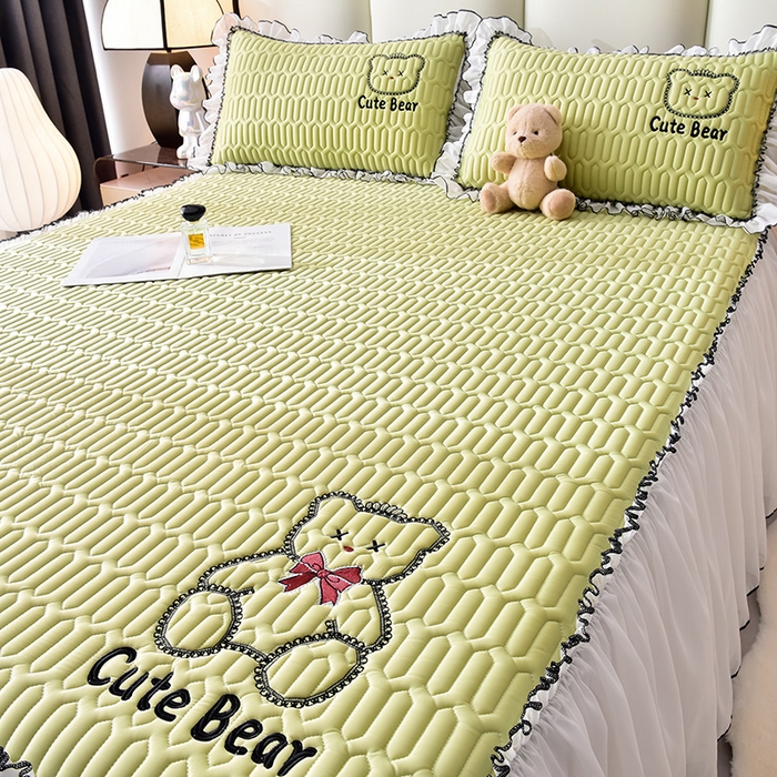 91家纺网 家纺一手货源 找家纺 炫拼家纺 2025新款coco熊床裙款乳胶凉席 coco熊-仙草绿