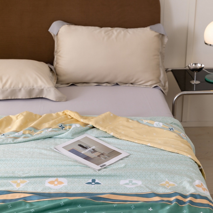 91家纺网 家纺一手货源 找家纺 棉生活家纺 2025新款春夏莫代尔天丝夏被 戴斯绿