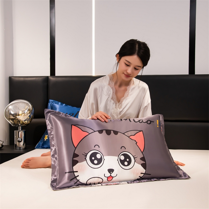 91家纺网 家纺一手货源 找家纺 梦舒羽 2025新款可水洗冰丝卡通枕套宿舍48x74cm单人凉爽枕头套 招财小猫
