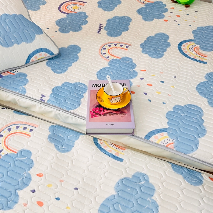 91家纺网 家纺一手货源 找家纺 小虾米 2025乳胶凉席上下床床笠 七彩云朵