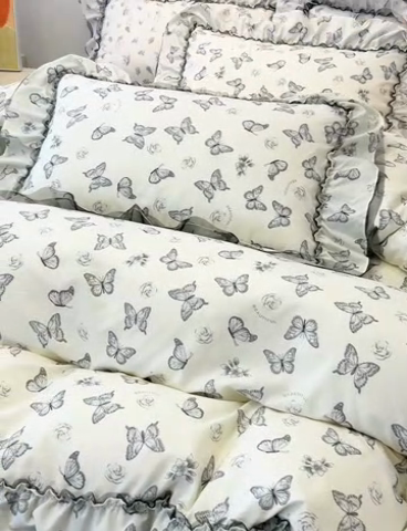 91家纺网 家纺一手货源 找家纺 眠帛家居 2025新款A类皱皱纱蕾丝花边四件套 蝶舞