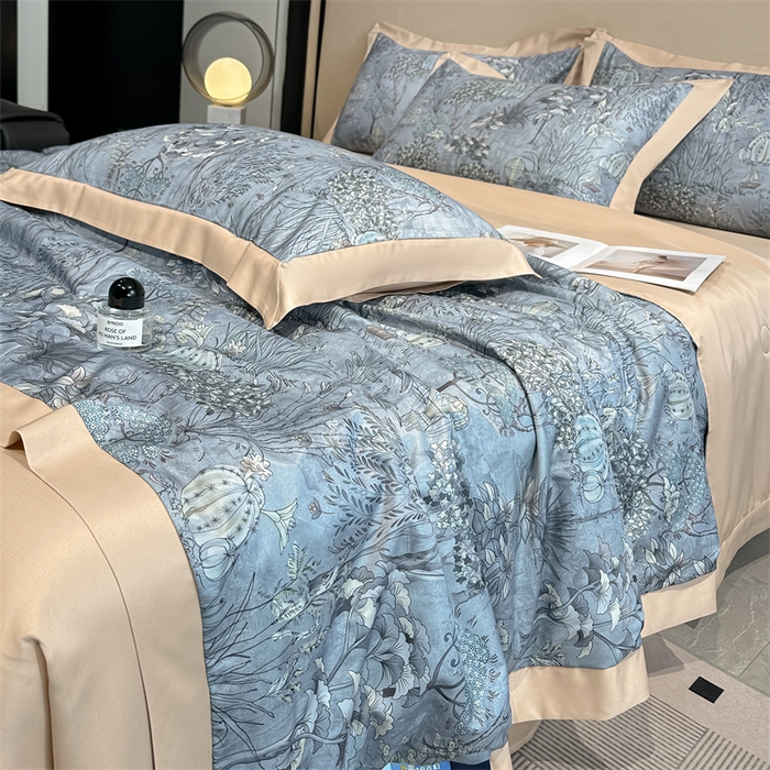 91家纺网 家纺一手货源 找家纺 笙意家纺 2025新款水洗冰丝数码印花拼角宽边夏被 菲尔德-卡其