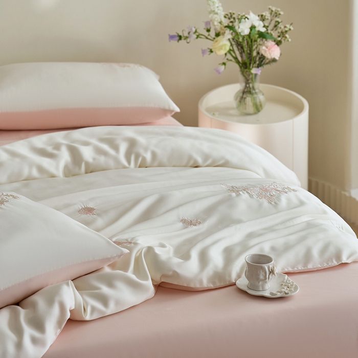 91家纺网 家纺一手货源 找家纺 千朵森 2025新款60s奥地利进口兰精天丝四件套-星慕 星慕-冰桃粉