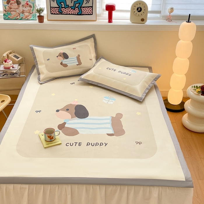 91家纺网 家纺一手货源 找家纺 川悦生活 2025新款大版凉感冰丝席三件套 蜡笔狗仔