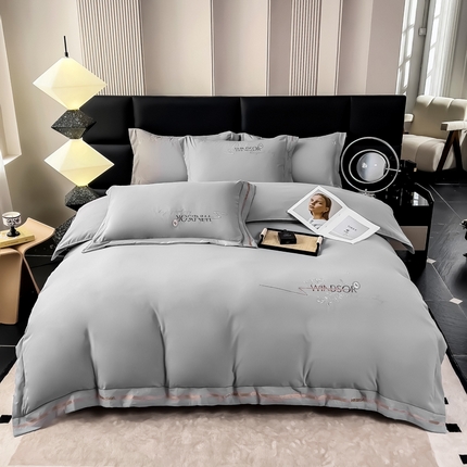 91家纺网 家纺一手货源 找家纺 曲之慕 2025新品四季款高端刺绣四件套简约可水洗轻奢纯色刺绣四件套 蒂尔高级灰