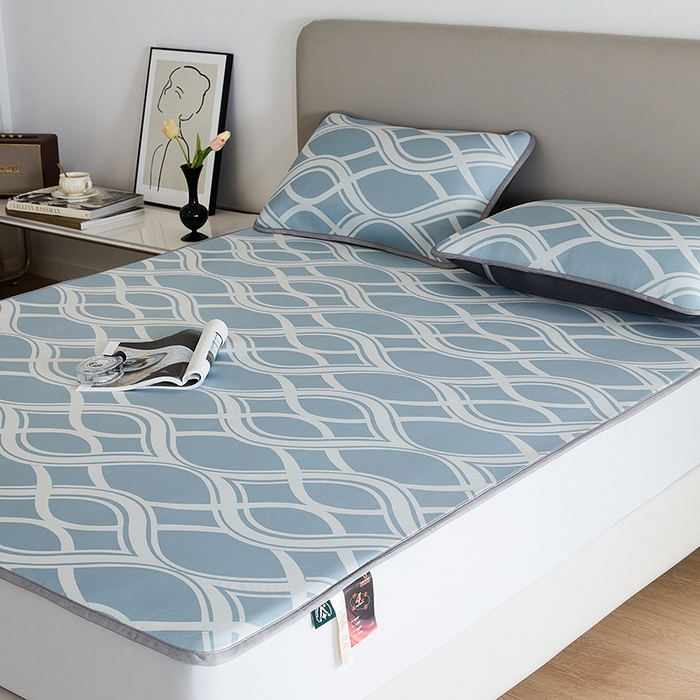 91家纺网 家纺一手货源 找家纺 千朵森 2025新款冰岛冰感丝床笠款凉席三件套-风格一 冰岛-晴空蓝