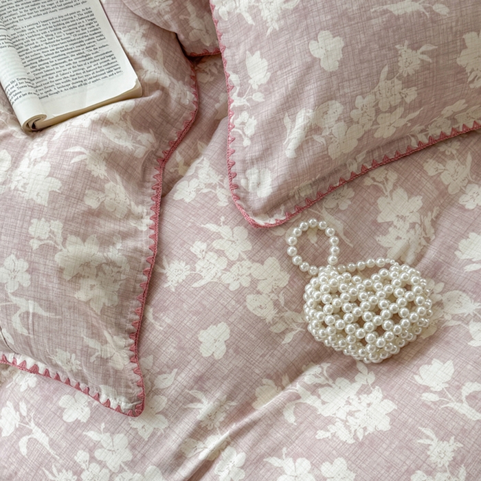 91家纺网 家纺一手货源 找家纺 金丝鸟家纺 2025新款全棉双层纱贝壳边四件套花卉系列 花影