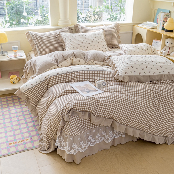 91家纺网 家纺一手货源 找家纺 珍爱家纺 2025新款A类针织棉双层纱夹棉床盖床裙花边单件三件四件套蘑菇