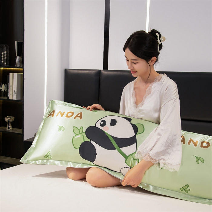 91家纺网 家纺一手货源 找家纺 梦舒羽 2025新款可水洗冰丝双人枕套凉爽情侣枕头套枕芯套 熊猫宝贝