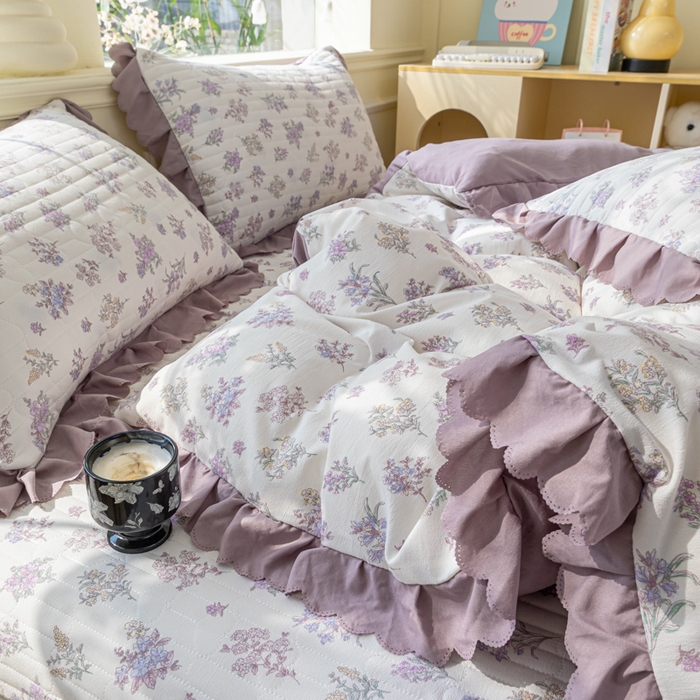 91家纺网 家纺一手货源 找家纺 珍爱家纺 2025新款A类针织棉双层纱夹棉床盖床裙花边单件三件四件套薰衣草