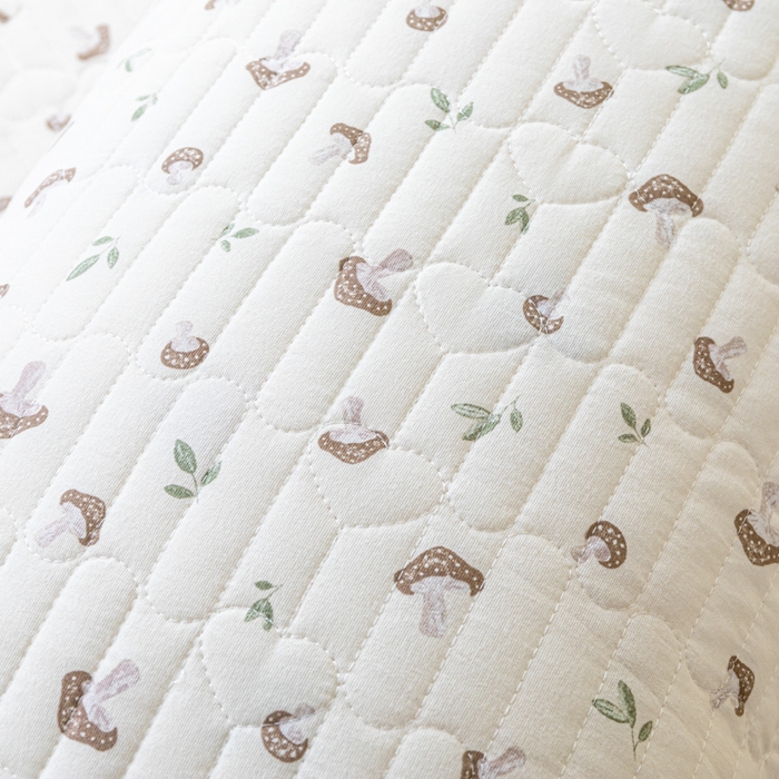 91家纺网 家纺一手货源 找家纺 珍爱家纺 2025新款A类针织棉双层纱夹棉床盖床裙花边单件三件四件套蘑菇