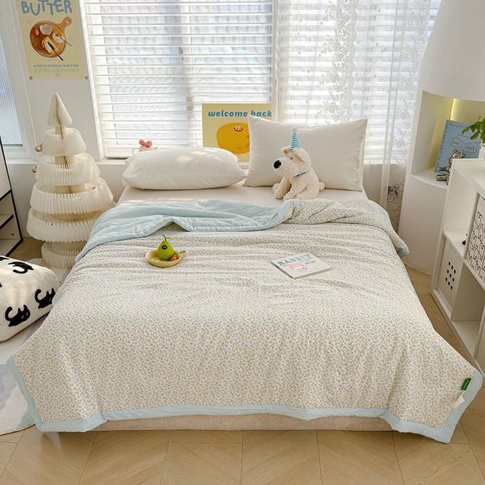 91家纺网 家纺一手货源 找家纺 2025新款A类印花泡泡纱大豆夏凉被被子被芯 花间光影