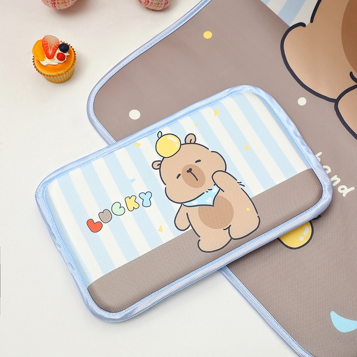 91家纺网 家纺一手货源 找家纺 八零年代 2025新品云柔牛奶丝儿童凉席套件条纹卡皮