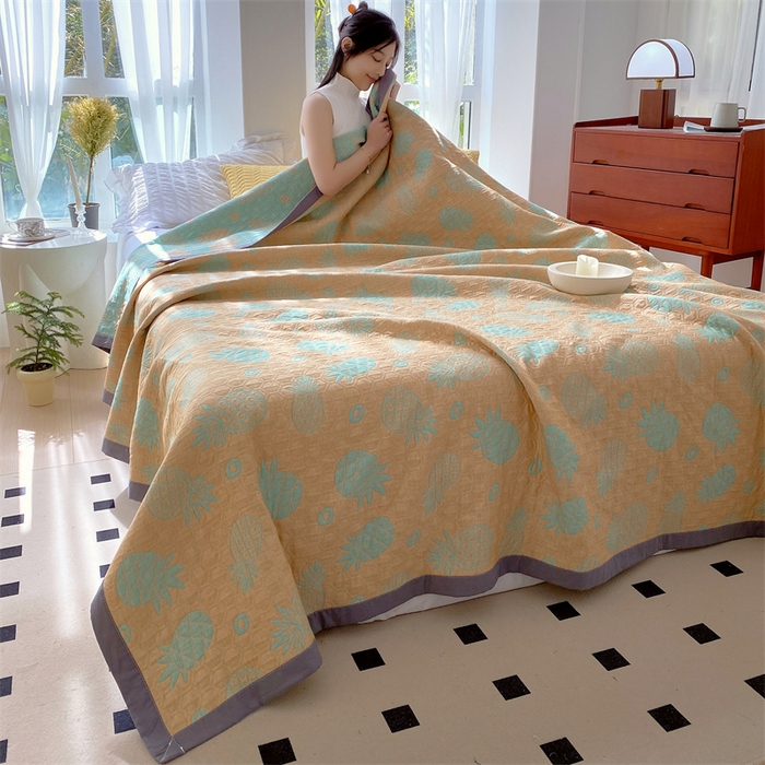 91家纺网 家纺一手货源 找家纺 鸣升家纺 2025新款a类全棉三层纱多功能毛巾被盖毯床单夏被空调被 菠萝气泡-黄