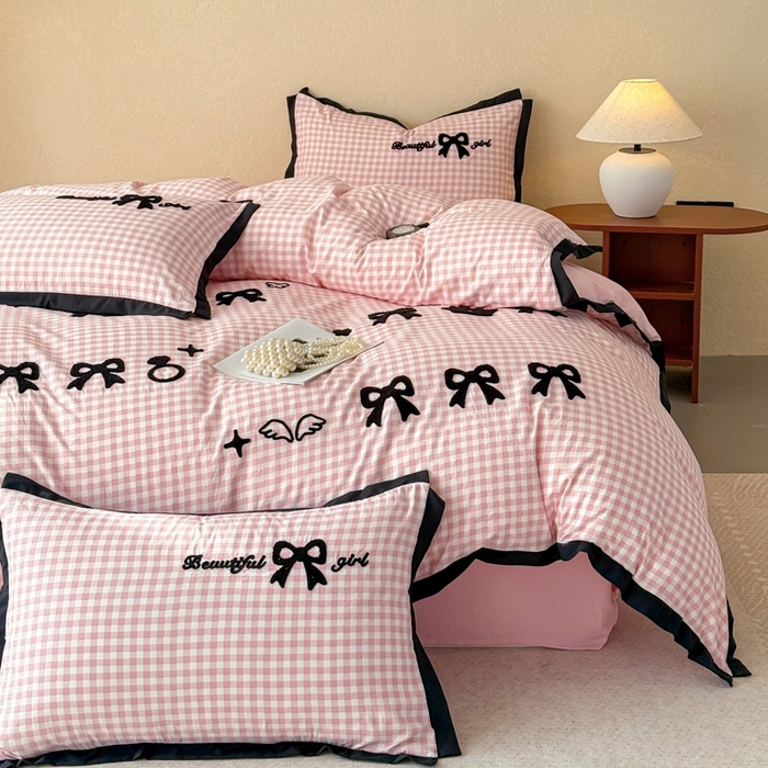 91家纺网 家纺一手货源 找家纺 米可2025新款水洗棉绣花花边款四件套 蝴蝶结-粉