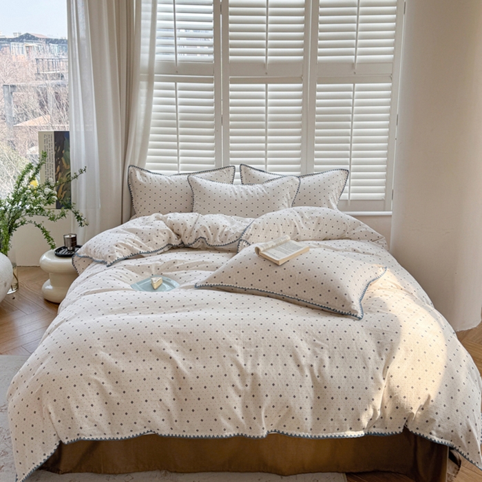 91家纺网 家纺一手货源 找家纺 金丝鸟家纺 2025新款全棉双层纱贝壳边四件套花卉系列 四叶纹