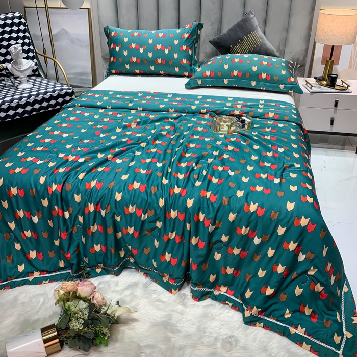 91家纺网 家纺一手货源 找家纺 棉生活家纺 2025新款春夏莫代尔天丝夏被 自由之旅-绿