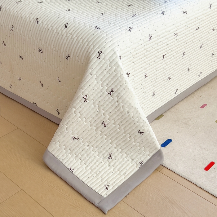 91家纺网 家纺一手货源 找家纺 慕木家纺 2025新款A类高克重四季款针织棉双层纱多功能床盖可铺可盖 蝴蝶结-米