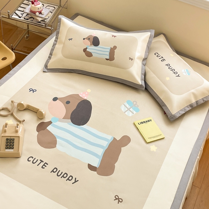 91家纺网 家纺一手货源 找家纺 川悦生活 2025新款大版凉感冰丝席三件套 蜡笔狗仔