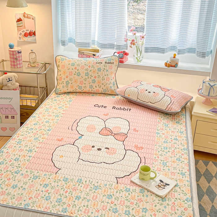 91家纺网 家纺一手货源 找家纺 川悦生活 2025新款大阪凉感丝凉席 花田奶兔