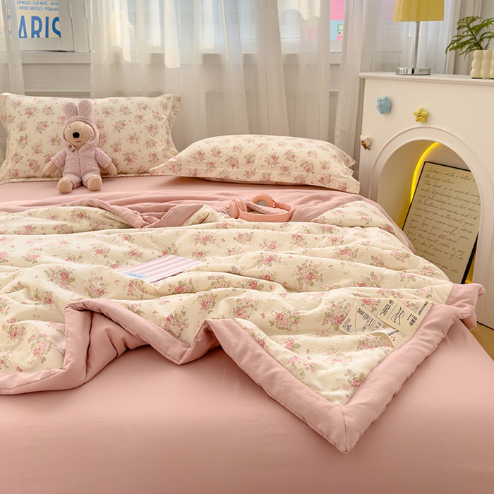 91家纺网 家纺一手货源 找家纺 芯恋家居 2025新款针织棉双层纱夏被夏被四件套 风吟诗