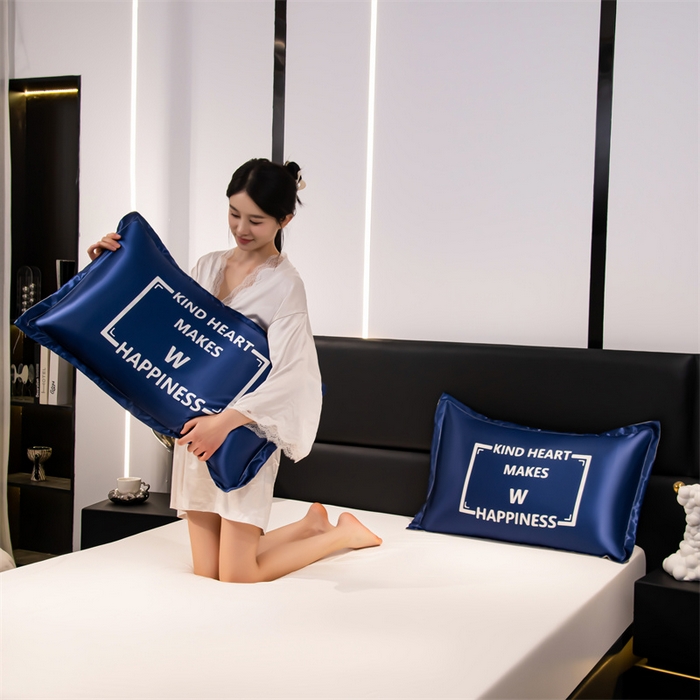 91家纺网 家纺一手货源 找家纺 梦舒羽 2025新款可水洗冰丝卡通枕套宿舍48x74cm单人凉爽枕头套 幸福时刻