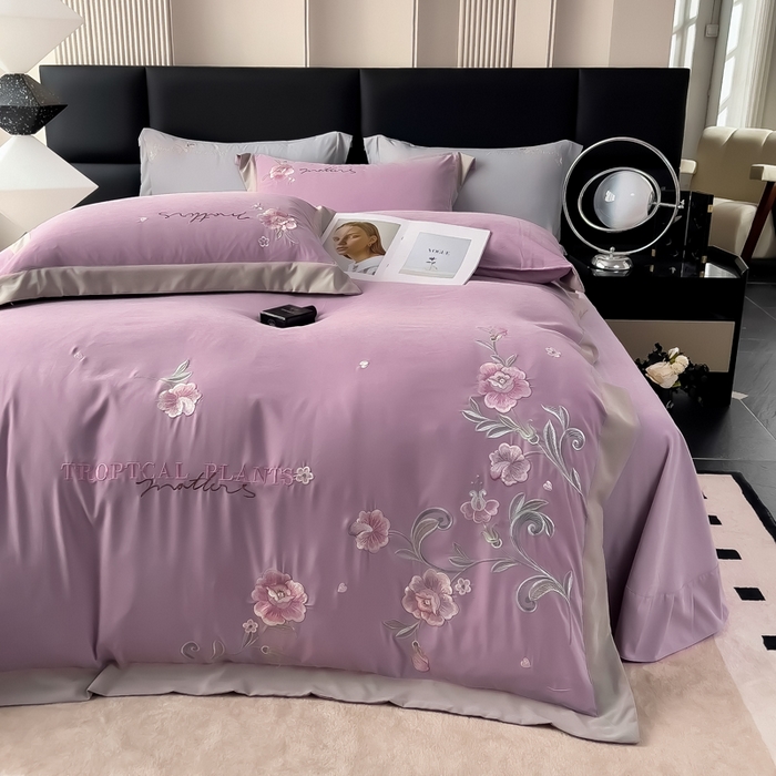 91家纺网 家纺一手货源 找家纺 曲之慕 2025新品四季款高端刺绣四件套简约可水洗轻奢纯色刺绣四件套 馨花漫舞烟紫