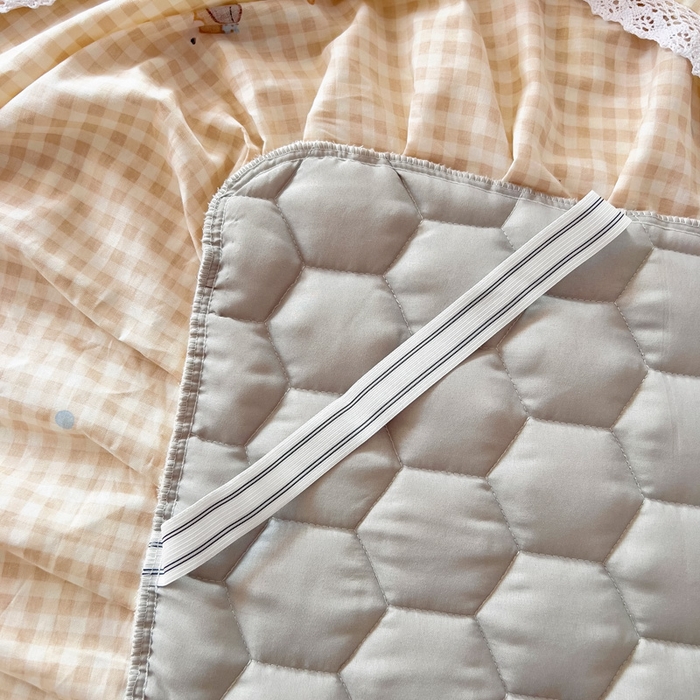 91家纺网 家纺一手货源 找家纺 情煊家纺 2025新款全棉印花小清新夹棉枕套 俏皮狗