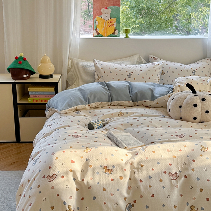 91家纺网 家纺一手货源 找家纺 2025新款全棉有氧双层纱四件套-卡通系列 梦幻木马