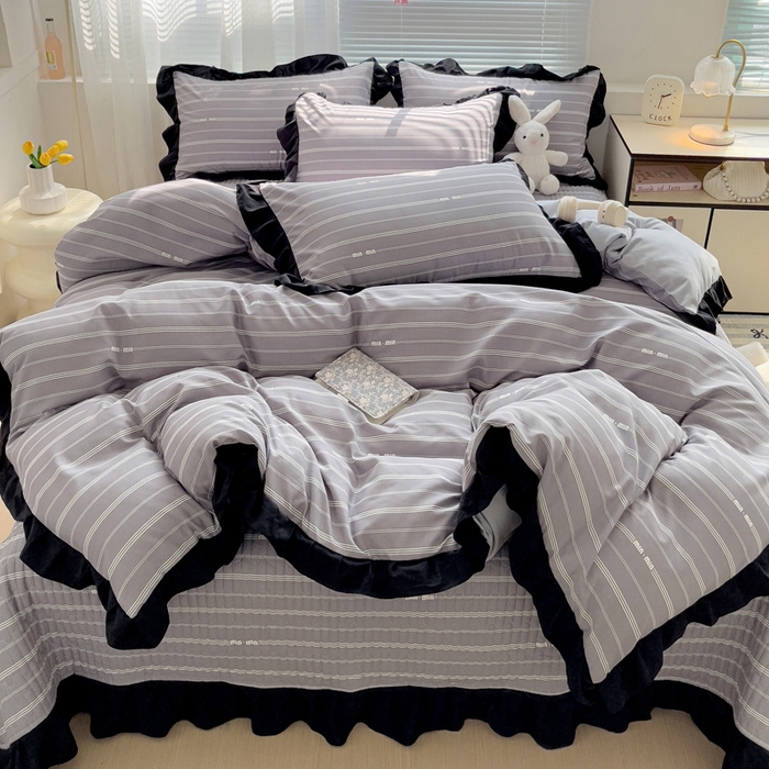 91家纺网 家纺一手货源 找家纺 富米莱（原臻工厂）2025新款A类针织双层纱赫本风床盖四件套 灰色条纹