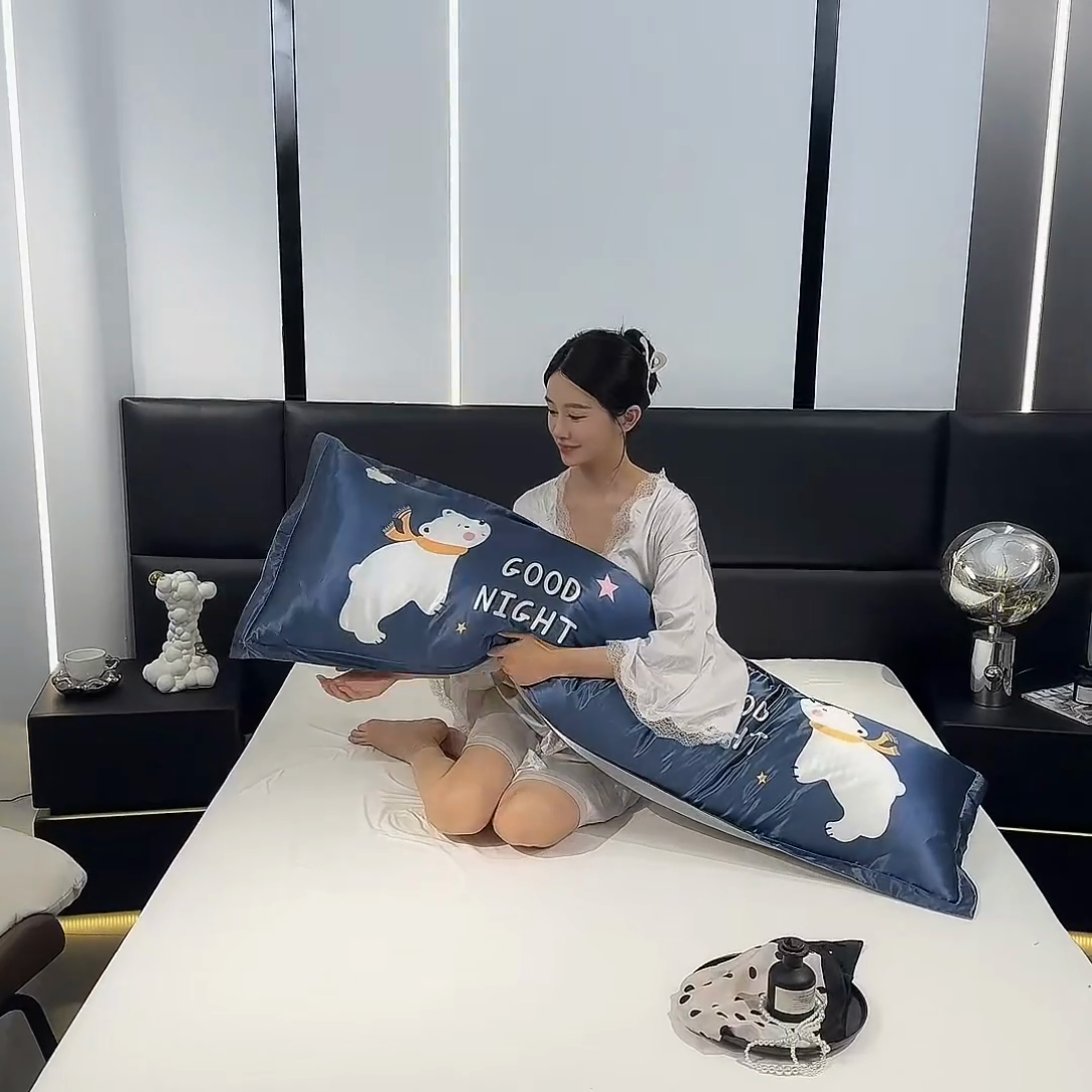 91家纺网 家纺一手货源 找家纺 （总）梦舒羽 2025新款可水洗冰丝双人枕套凉爽情侣枕头套枕芯套