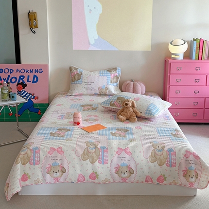 91家纺网 家纺一手货源 找家纺 麦伦家居 2025新款高温砂洗全棉床盖印花床盖 甜甜心事