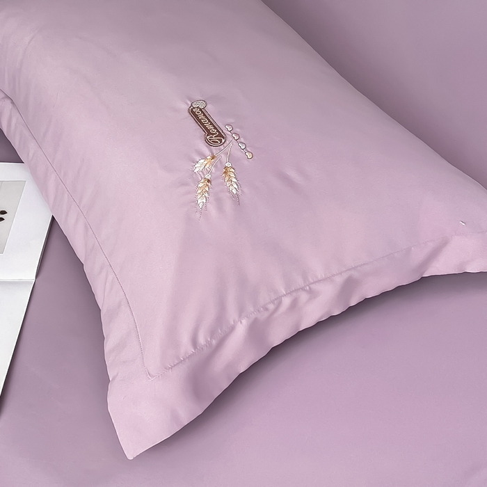 91家纺网 家纺一手货源 找家纺 曲之慕 2025新品四季款高端刺绣四件套简约可水洗轻奢纯色刺绣四件套 大麦优雅紫