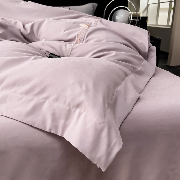 91家纺网 家纺一手货源 找家纺 （总）曲之慕 2025新品四季款高端刺绣四件套简约可水洗轻奢纯色刺绣四件套--流光