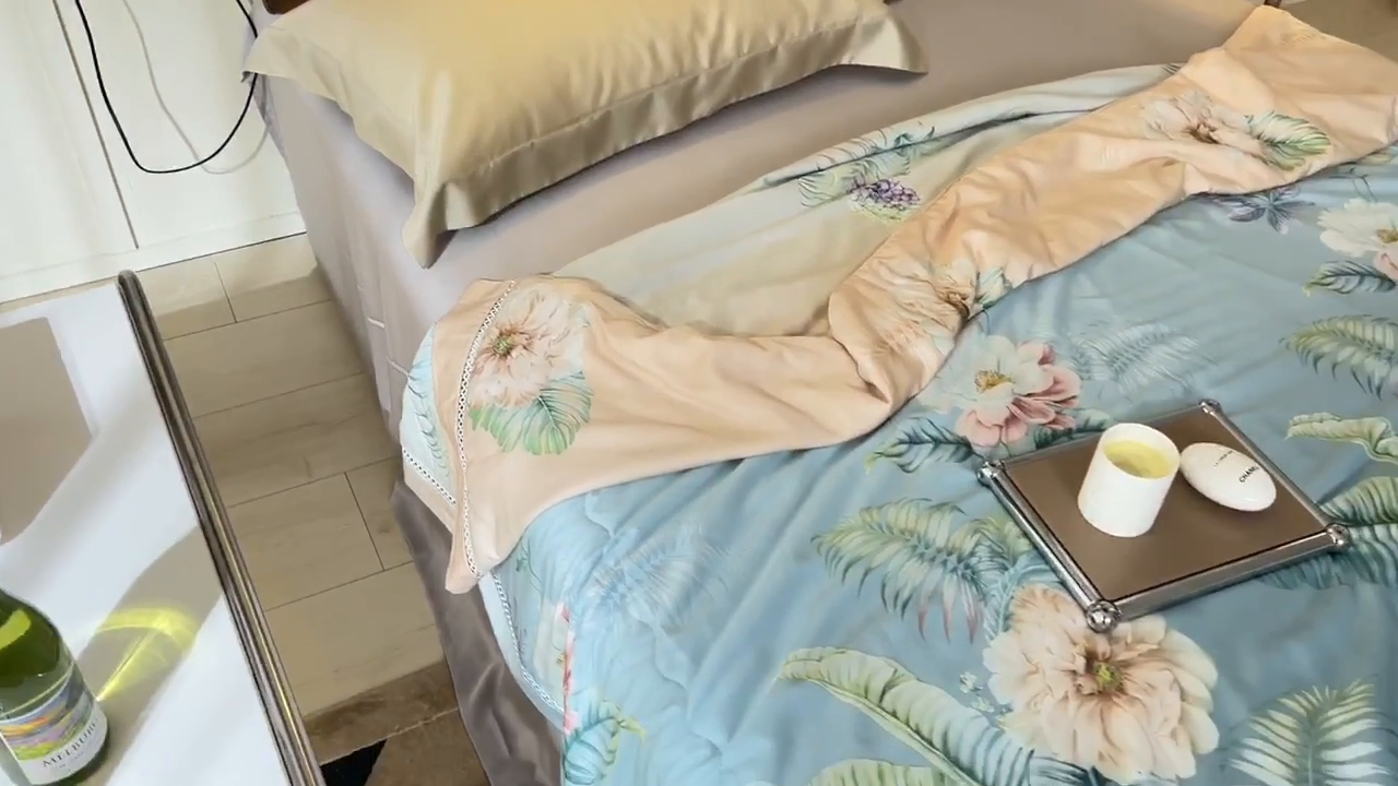 91家纺网 家纺一手货源 找家纺 棉生活家纺 2025新款春夏莫代尔天丝夏被 洛蒂亚