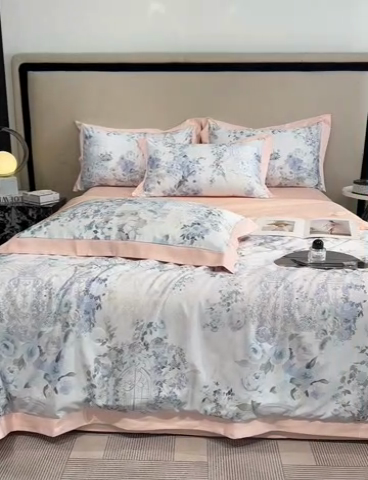 91家纺网 家纺一手货源 找家纺 笙意家纺 2025新款水洗冰丝数码印花拼角宽边夏被 素瑾