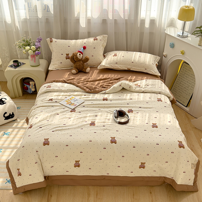 91家纺网 家纺一手货源 找家纺 芯恋家居 2025新款针织棉双层纱夏被夏被四件套 baby熊