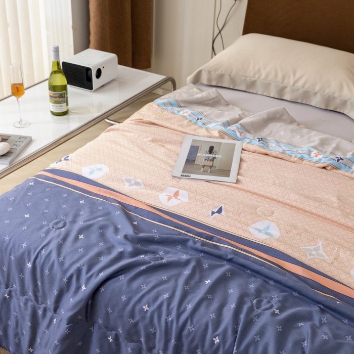 91家纺网 家纺一手货源 找家纺 棉生活家纺 2025新款春夏莫代尔天丝夏被 戴斯桔