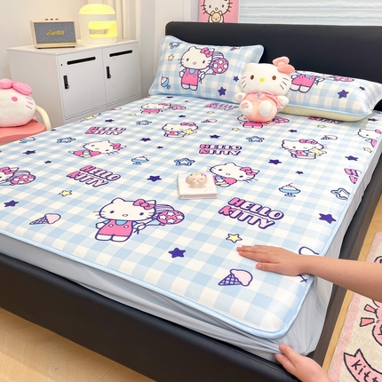 91家纺网 家纺一手货源 找家纺 暮思家居 2025新款三丽鸥正版授权数码印花A类可机洗1200D冰丝凉席三件套床笠款系列 床笠款-蓝格KT